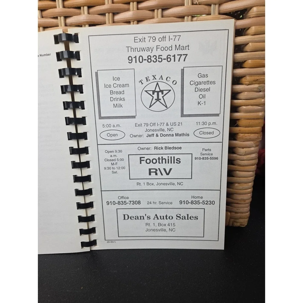 Arlington Fire And Rescue Ladies Auxiliary Cookbook Elkin‎ Jonesville NC 1994